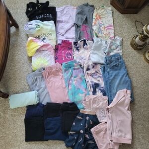 Girls On-trend Clothing Bundle